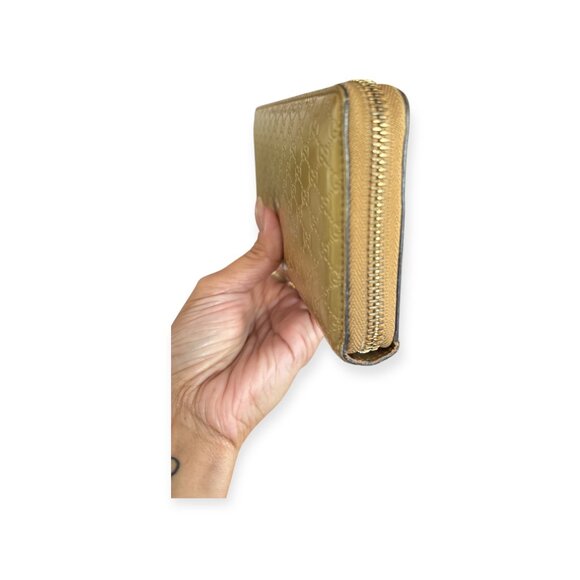 Gucci Microguccissima Patent Leather Zip Around Wallet | Gold Tone - Picture 4 of 6